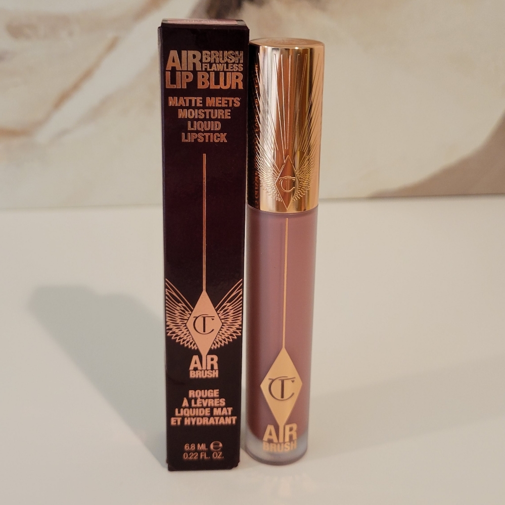 NEW - NEVER USED CHARLOTTE TILBURY AIRBRUSH FLAWLESS LIP BLUR-SHADE PILLOW TALK